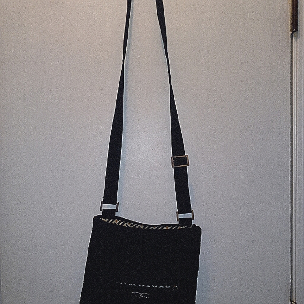 Vera Bradley, cross body, cloth purse, black